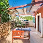 Casa Gianni Valbandon - Pets Friendly Fondole