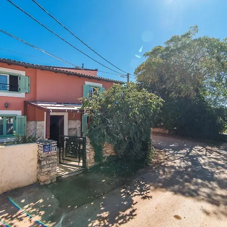 Casa Gianni Valbandon - Pets Friendly Fondole