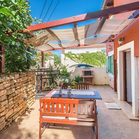Casa Gianni Valbandon - Pets Friendly Fondole