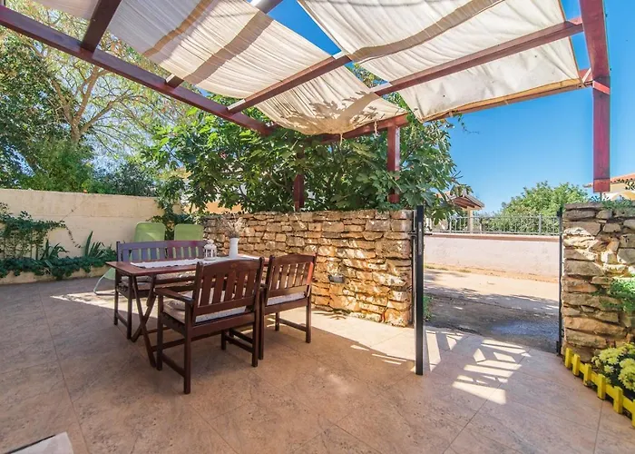 Casa Gianni Valbandon - Pets Friendly Fondole