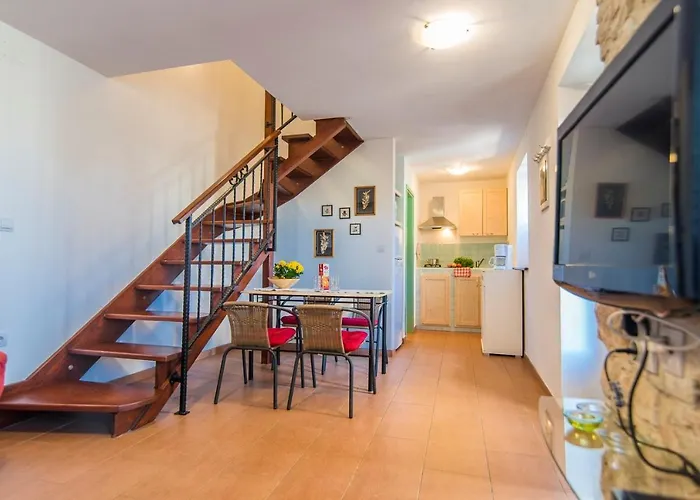 Casa Gianni Valbandon - Pets Friendly Fondole