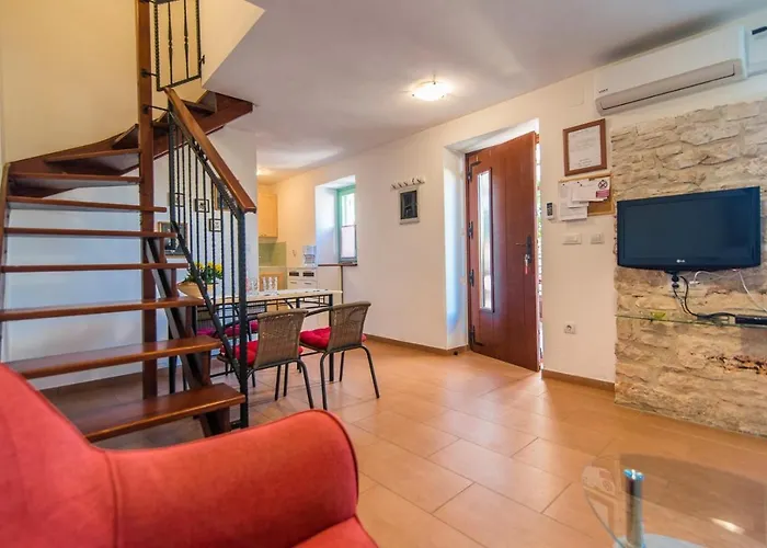 Tatil Evi Casa Gianni Valbandon - Pets Friendly Fondole